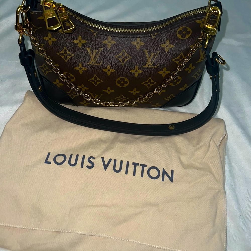 Authentic!!!!!Louis Vuitton Bolougne bag
